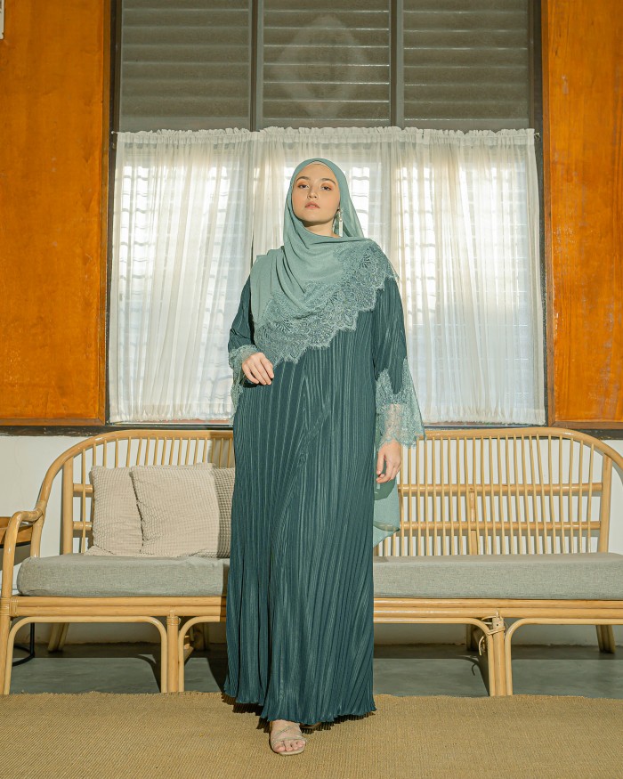 Medina Pleated Dress (Emerald)